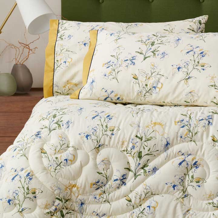 Nancy Comforter Set